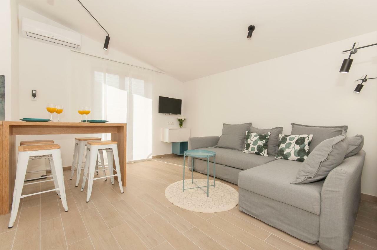 Ante Apartments Duće Eksteriør bilde